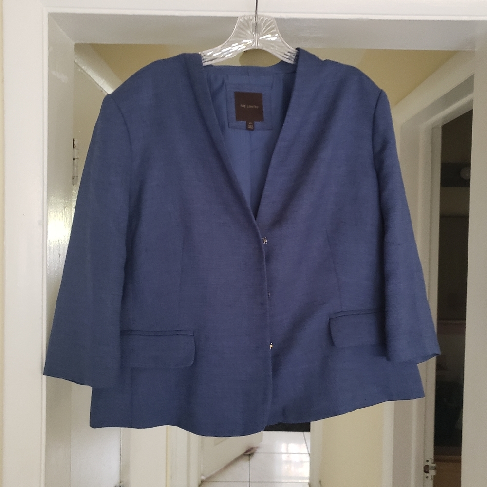 Blue 3/4 sleave jacket